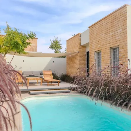 Portal Chalets With Private Pool - Al-Rawda